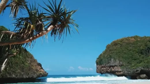 10 Pantai di Jogja yang Terkenal Eksotis